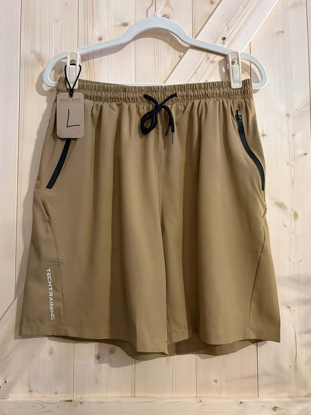 Tech Training Athletic Performance Shorts with Zipper Pockets size LARGE